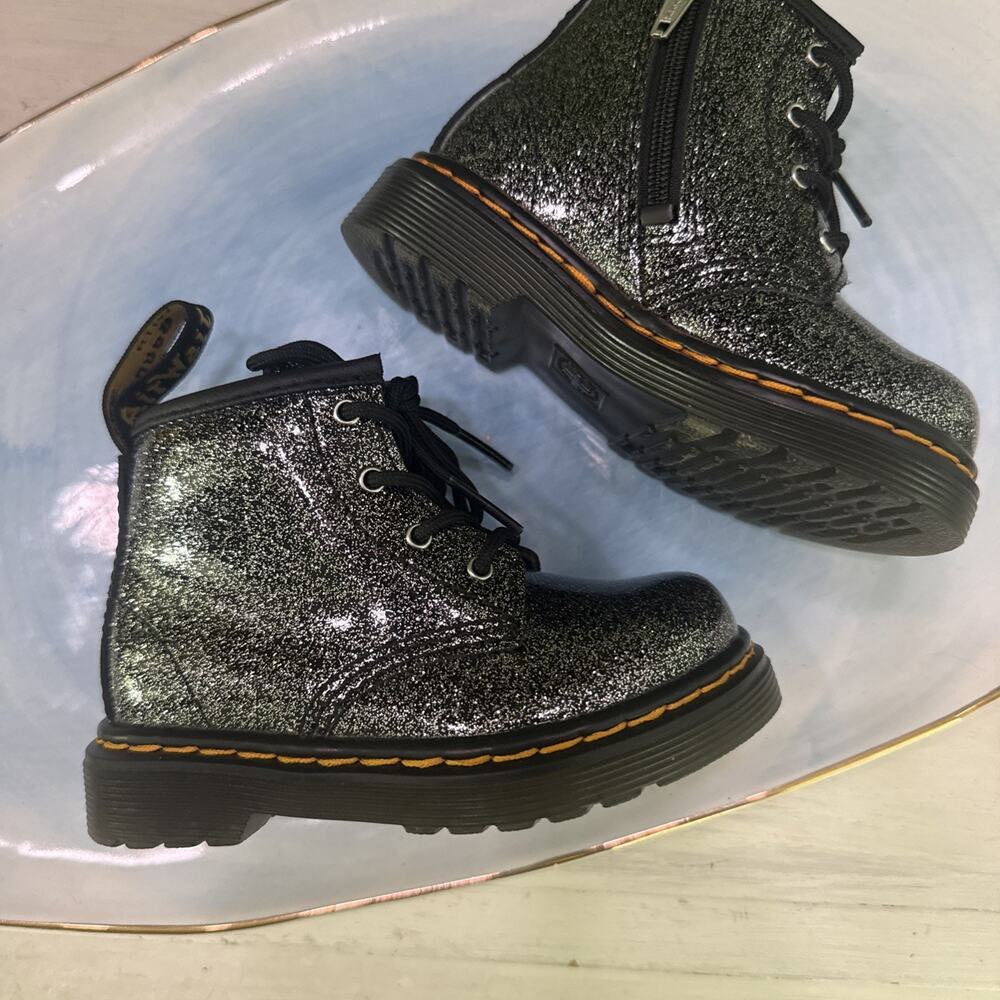 Dr. Martens Black Infant Glitter Lace Up 1460 Boots size 6 NWOT Zip Side